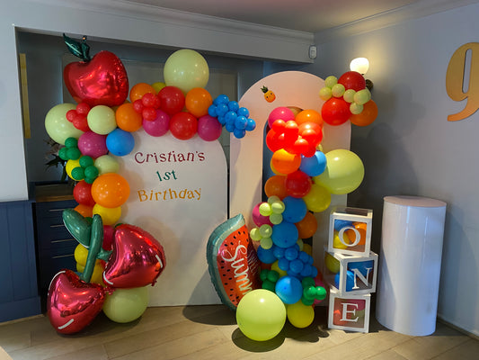 Balloon arches