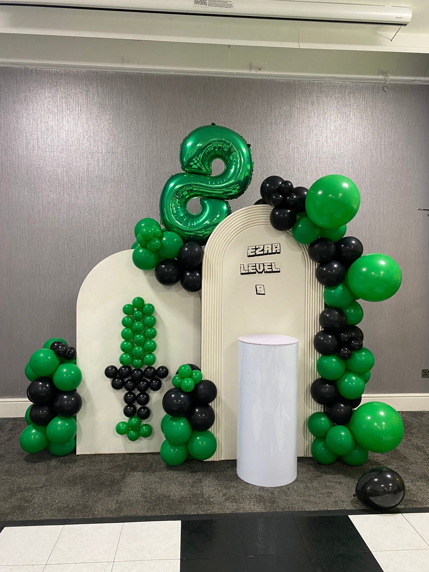 Mindcraft balloon arch