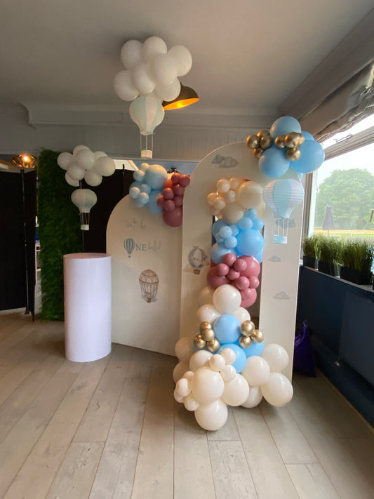 Hot Air balloon & clouds Balloon arch