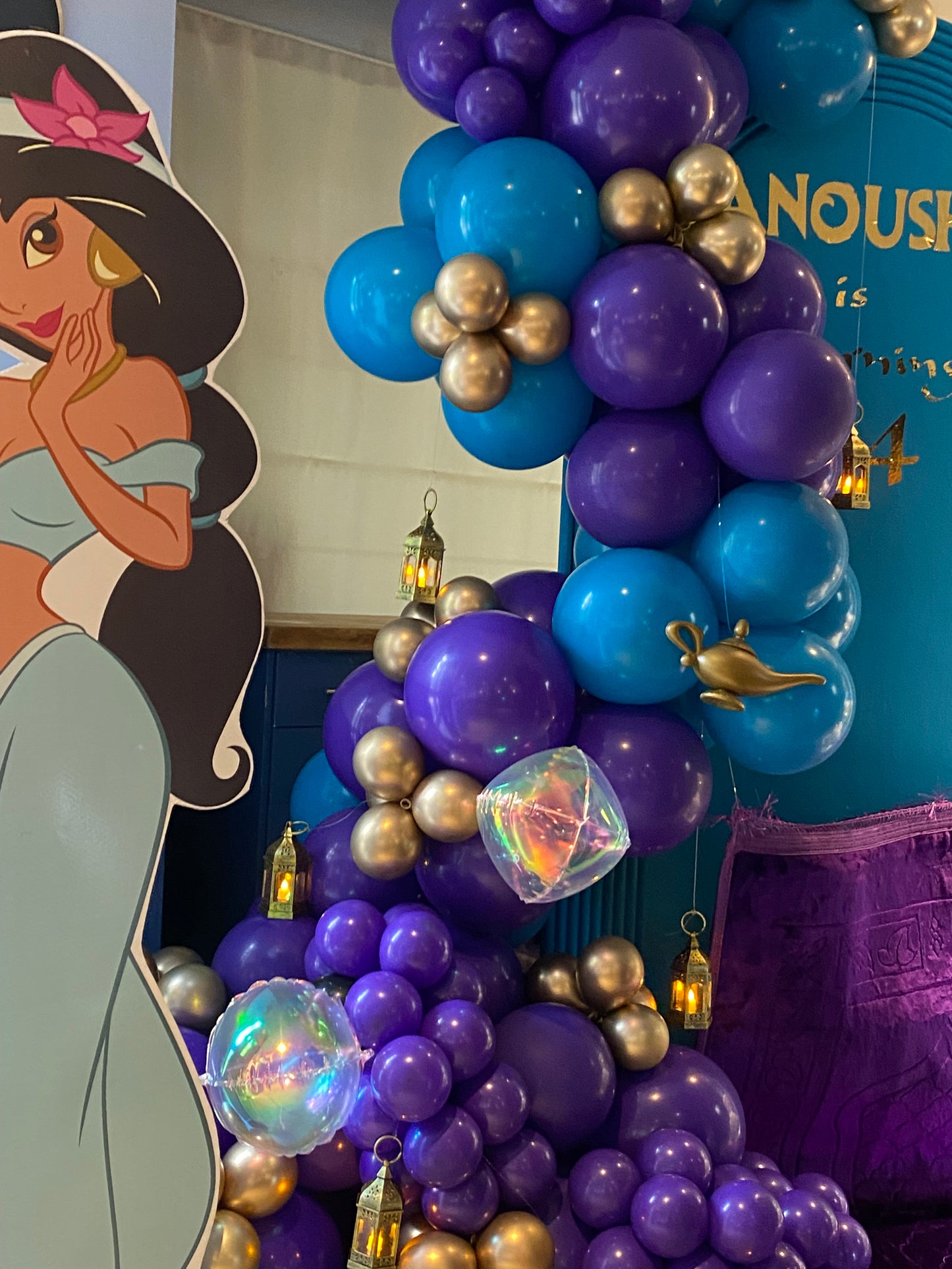 Joint theme - double themed arches