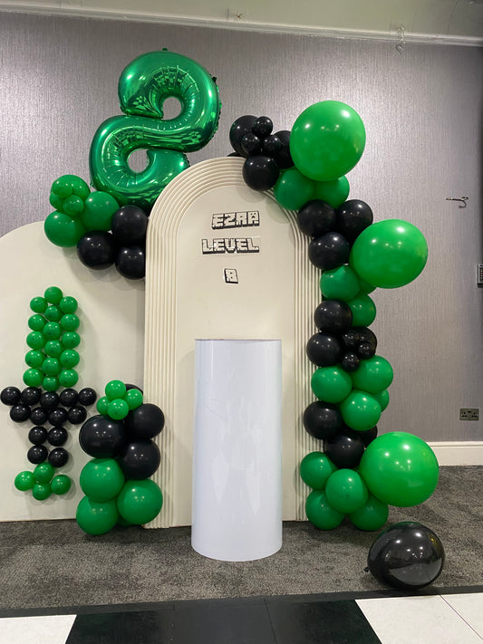 Mindcraft balloon arch