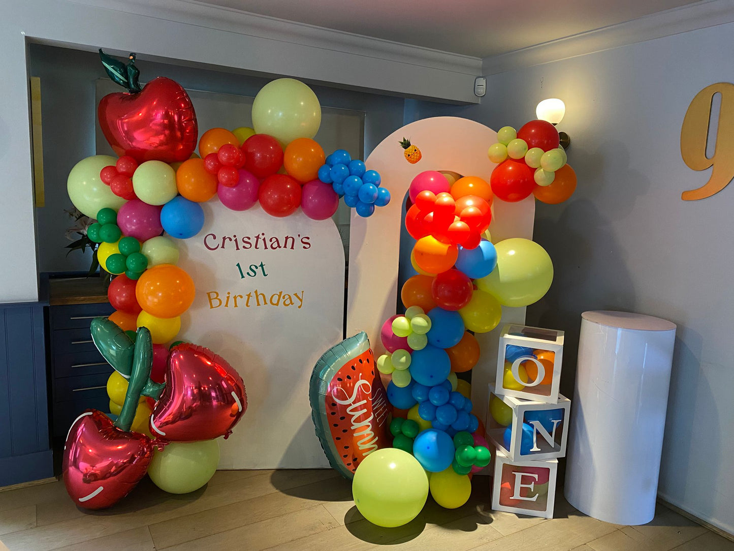 Balloon arches