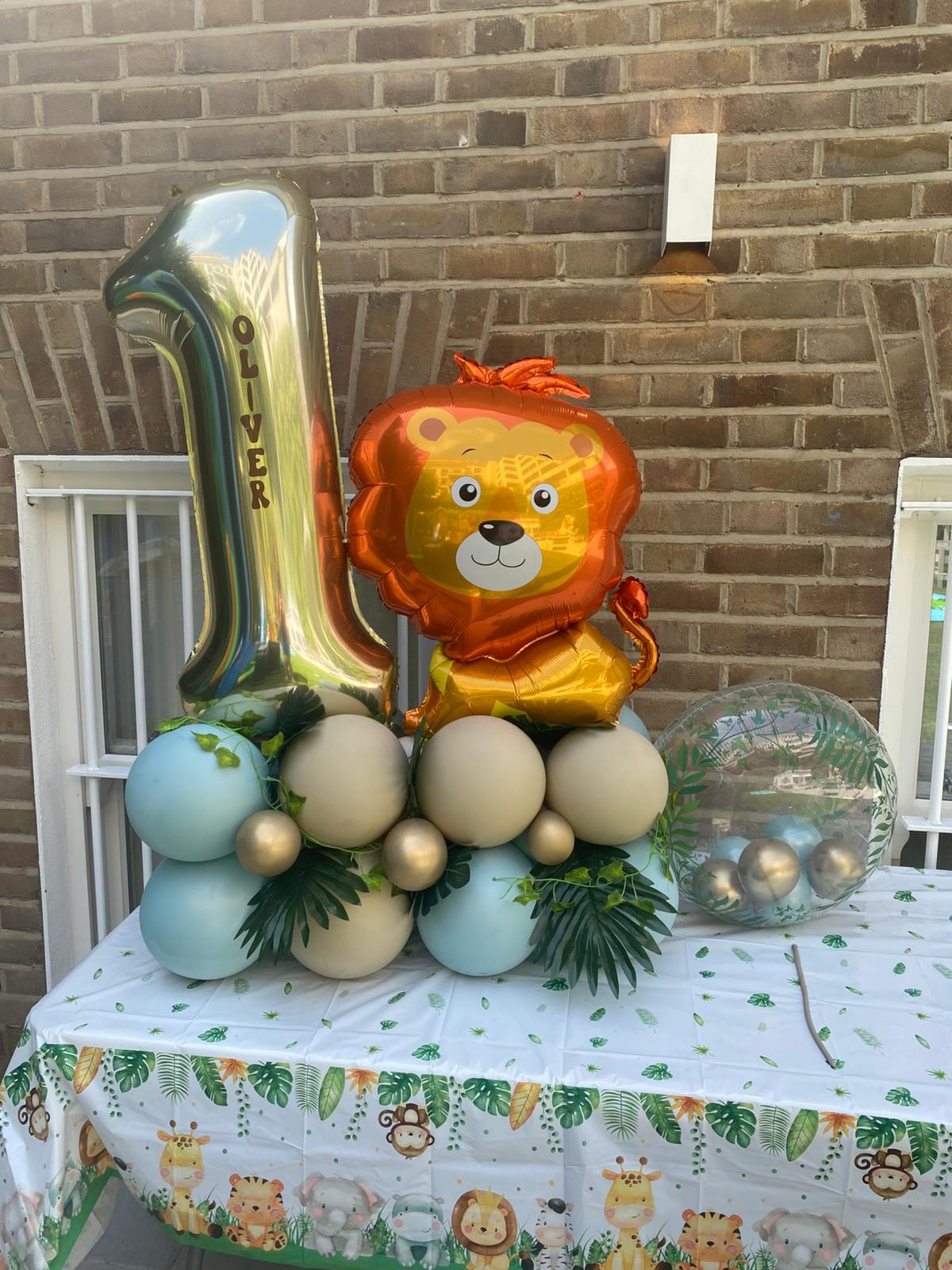 Lion number 1 balloon stack